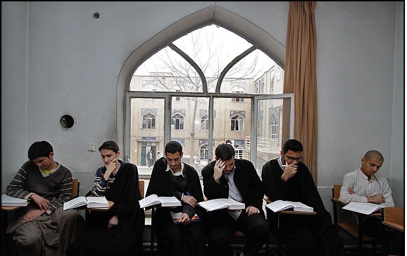 باید متون فقهی متحول شود