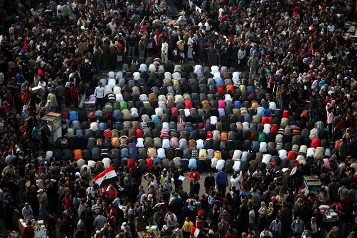 همراهی ارتش با حاکمان، مانع پیروزی انقلاب ها 

خطر تجزیه تمام کشورهای عربی را تهدید می کند!