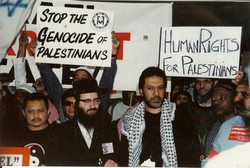 انقلاب توسط خمینی را تمسخر می کردیم! (قسمت اول)

 شاه باید برود