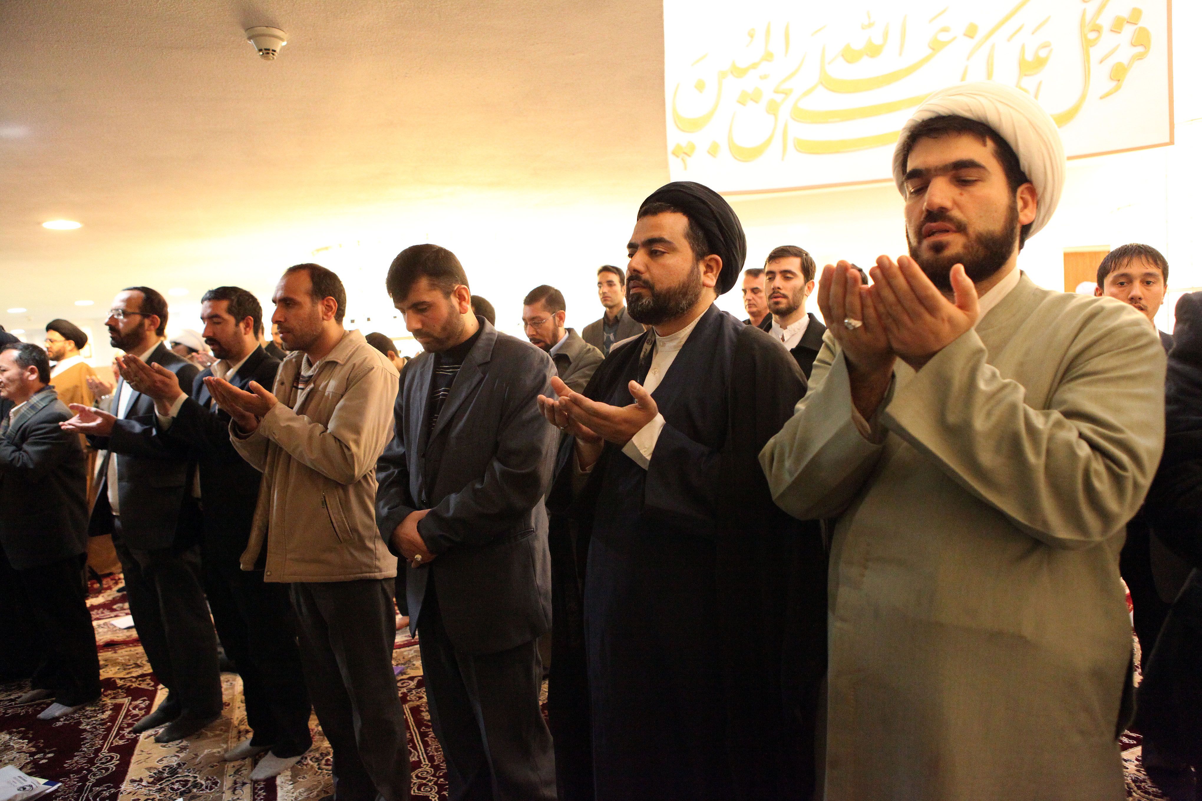 تصویر ذهنی ام اشتباه بود! 
تصویر ذهنی ام اشتباه بود! 

مگر می شود شیعه علی«ع» قائل به وحدت نباشد؟!