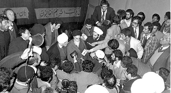 موج گرایش به دین اسلام بعد از انقلاب اسلامی 

حتی سلفی ها هم مدیون انقلاب اسلامی اند!