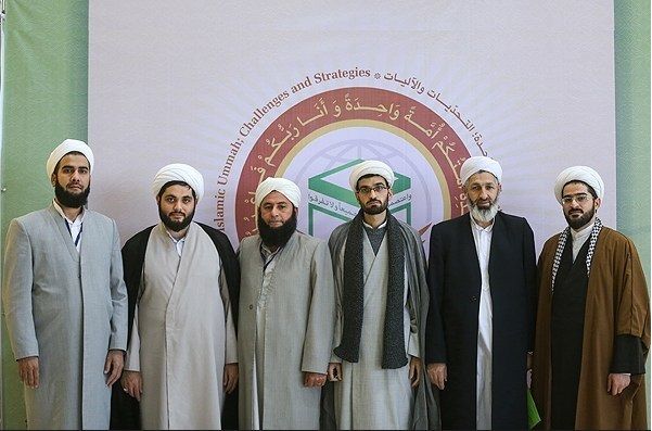 شعر

 ما برادرهای دور افتاده را مادر یکی است