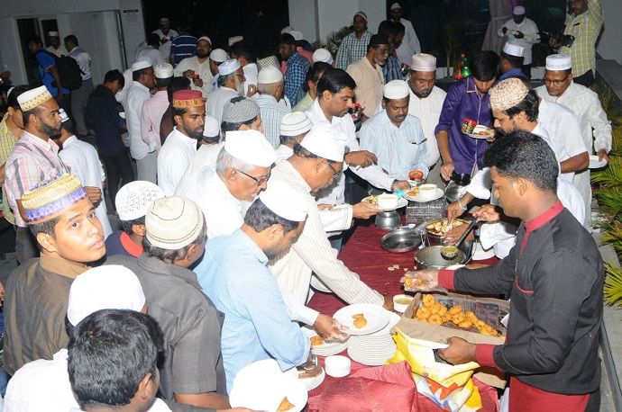 ضیافت افطار

نخستین سفره افطاری «وحدت و مقاومت» در هندوستان برگزار شد