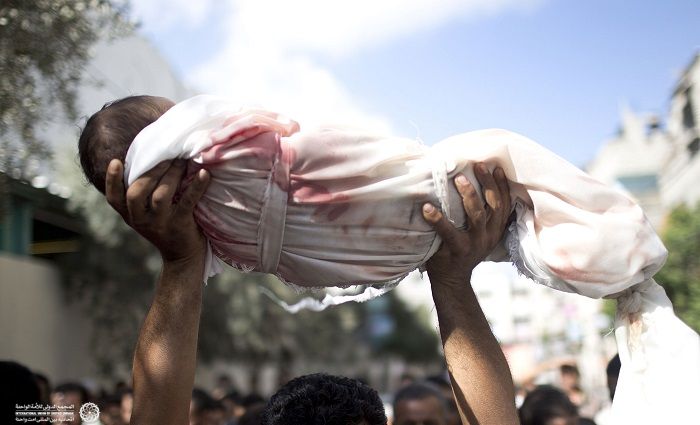 ای مسلمان! 

ببین فلسطینی را در غفلت ما سر می بُرند!