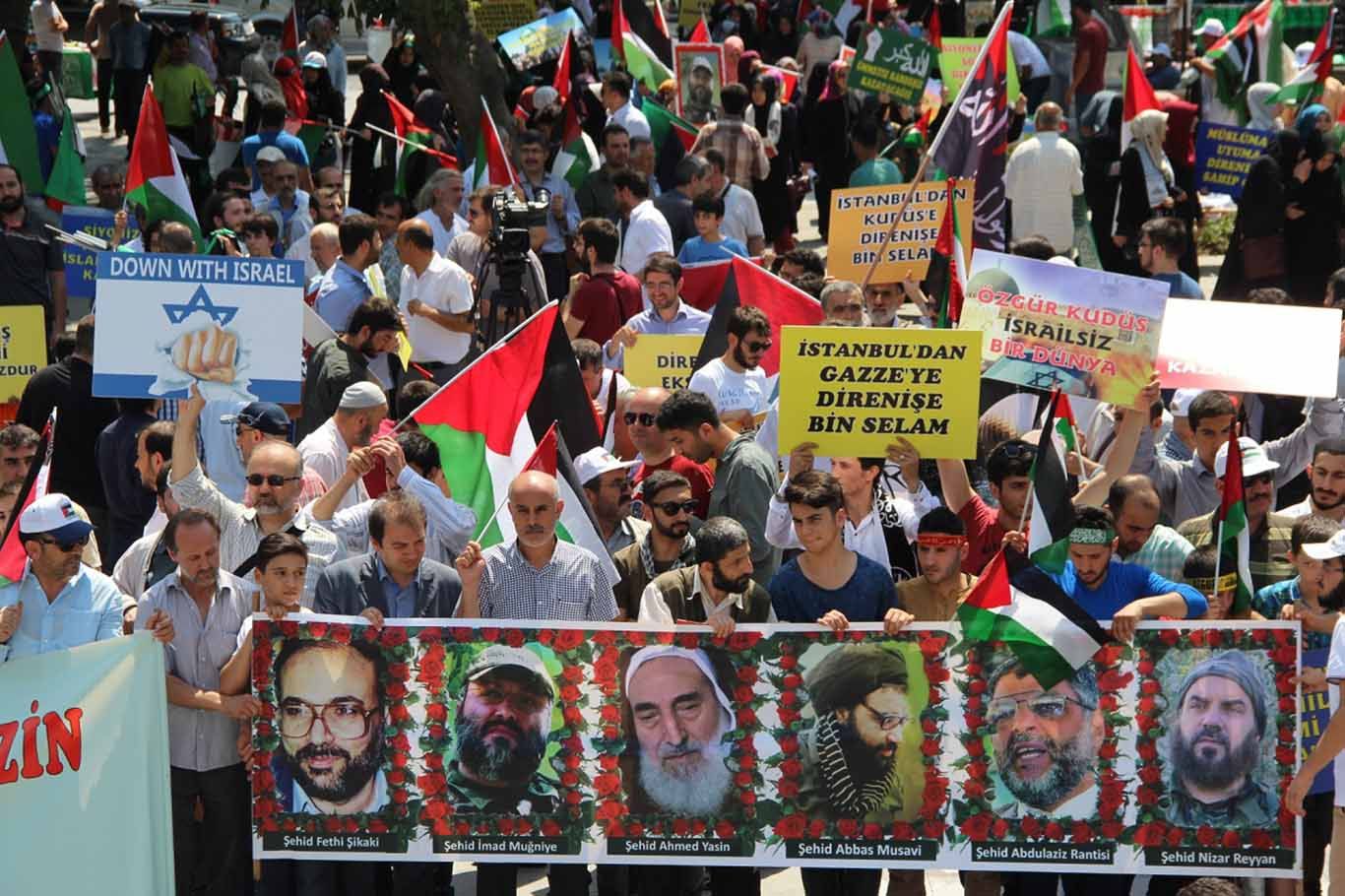 تاثیرات انقلاب اسلامی در ترکیه

حمله اسلامگراها به روزنامه نگاران حامی صهیونیزم!