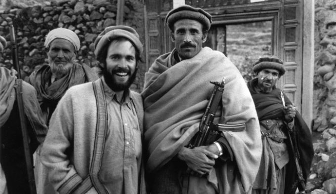 «مذهبي حنفي، قائدي الخميني»، شعار أهل السنة في أفغانستان