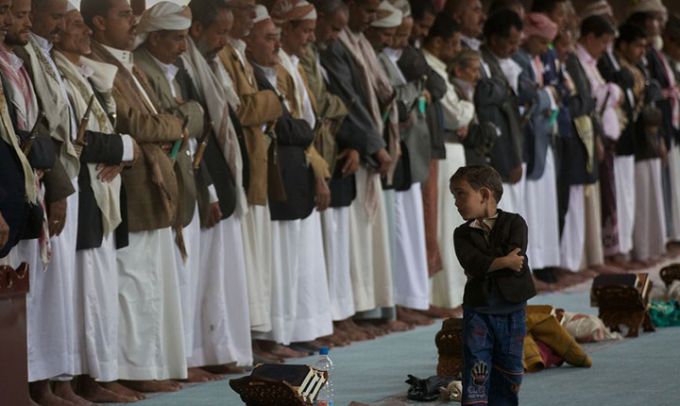 مروری بر تاثیرات انقلاب اسلامی بر کشور یمن

حضور سنّی های جنوب یمن در جبهه های ایران علیه صدام